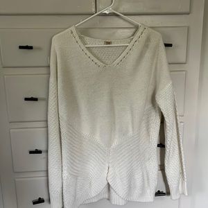 This is white oversized sweater!!!!